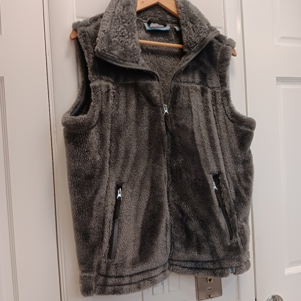 Vest - Picture 5 of 13